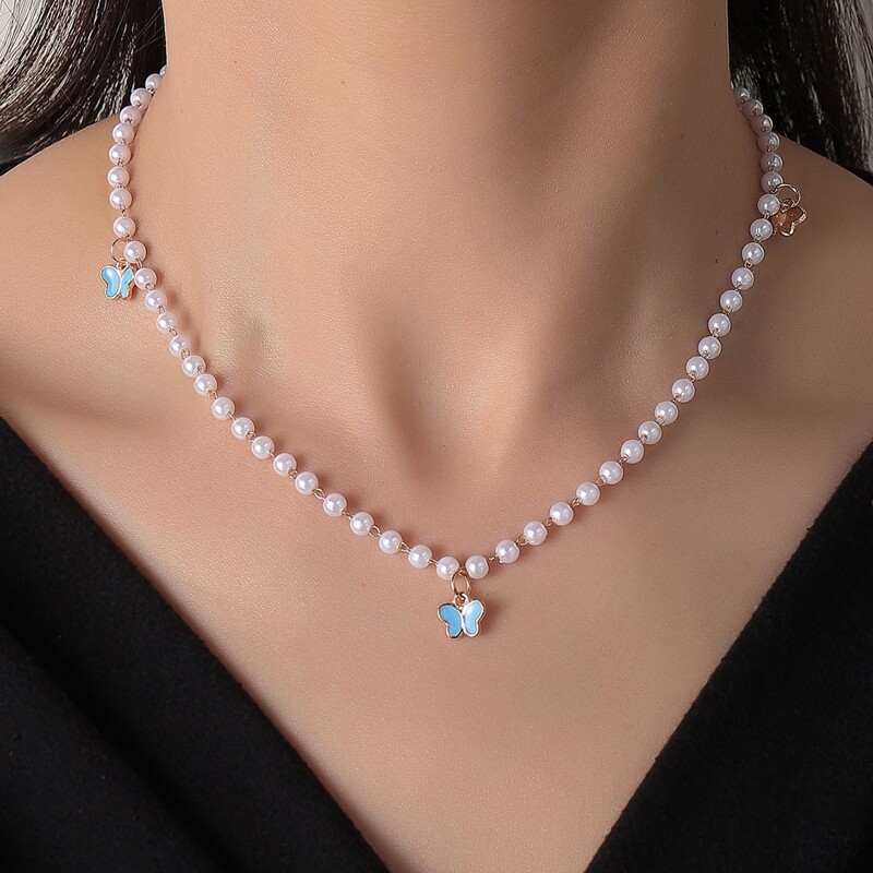 

1pc Butterfly Charm Faux Pearl Necklace, Multicolor