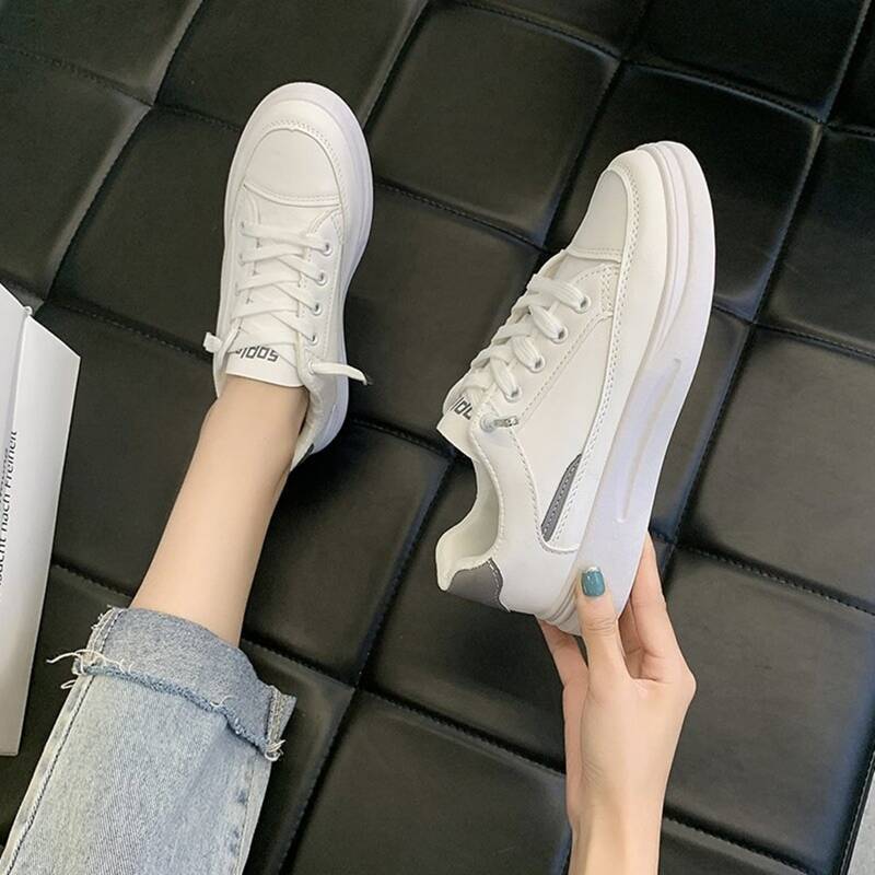 

Simple Lace-up Skate Shoes, White