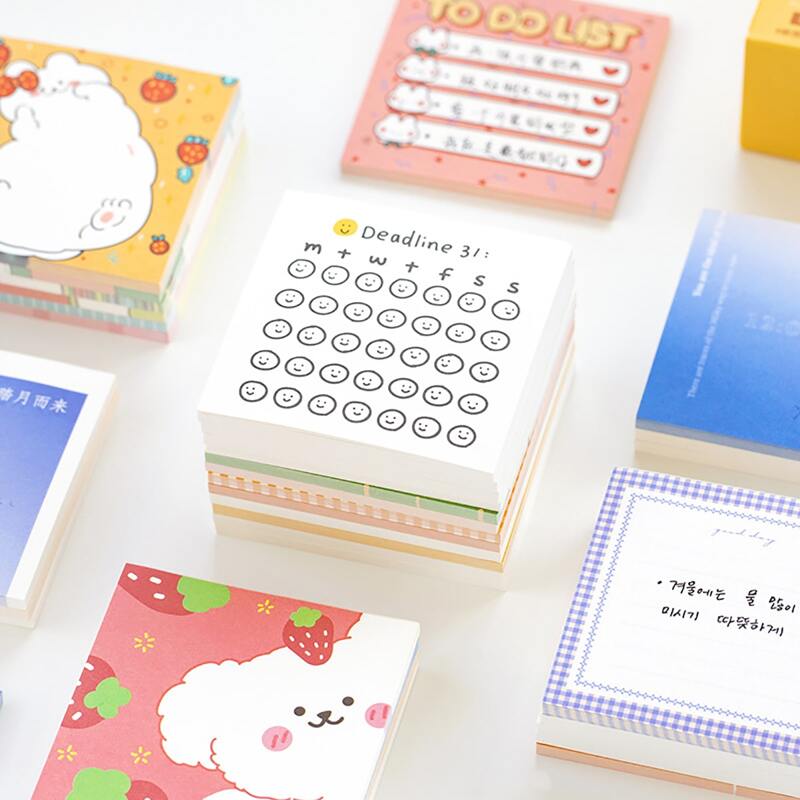 

1pc Cartoon Graphic Random Memo Pad, Multicolor