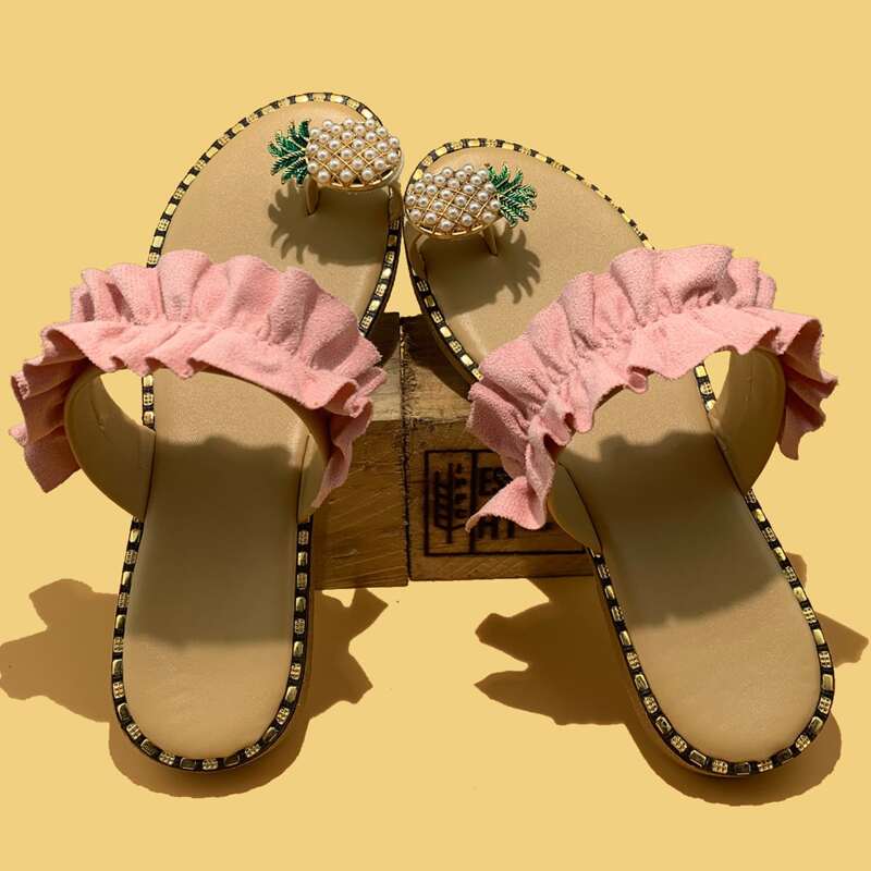 

Ruffle Trim Thong Sandals, Pink