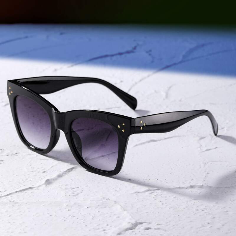 

Square Frame Sunglasses