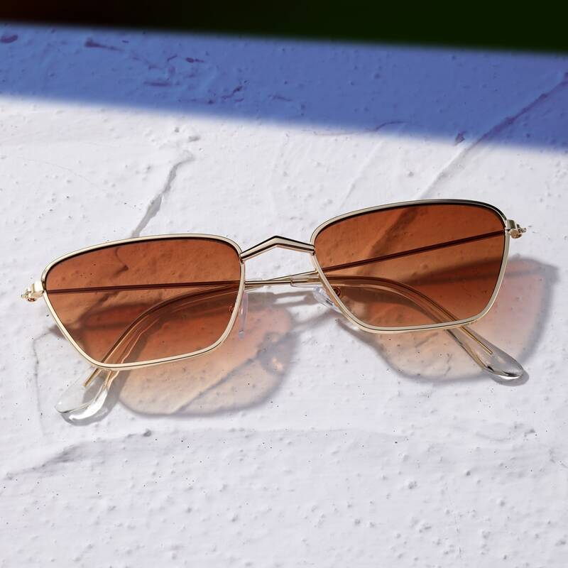 

Metal Frame Sunglasses