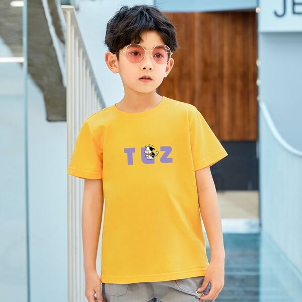 

Boys Letter & Cartoon Cow Graphic Tee, Yellow