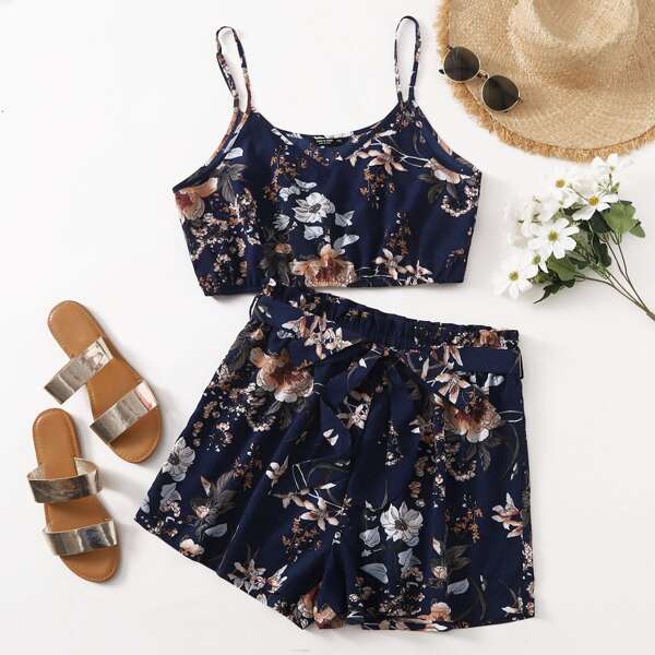 

Plus Floral Print Cami Top & Belted Shorts, Navy blue