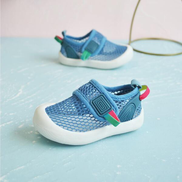 

Baby Boy Hollow Out Velcro Strap Sneakers, Blue