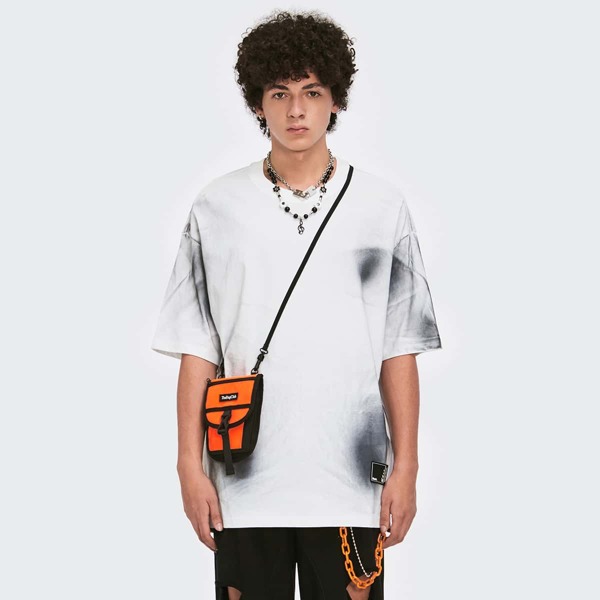 

Men Drop Shoulder Letter Patch Tie Dye Tee, Black
