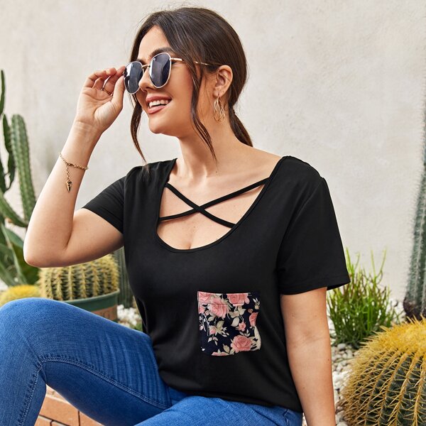 

Plus Flower Print Criss Cross Tee, Black