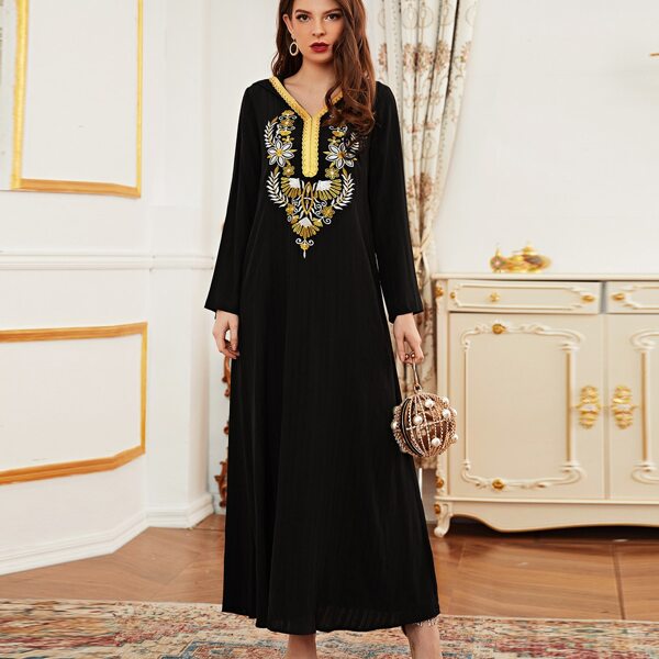 

Contrast Trim Floral Embroidery Dress, Black