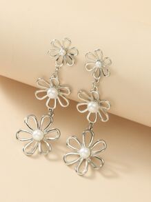 人造珍珠裝飾花朵耳墜 - 銀色 - 查看 2