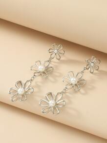 人造珍珠裝飾花朵耳墜 - 銀色 - 查看 3