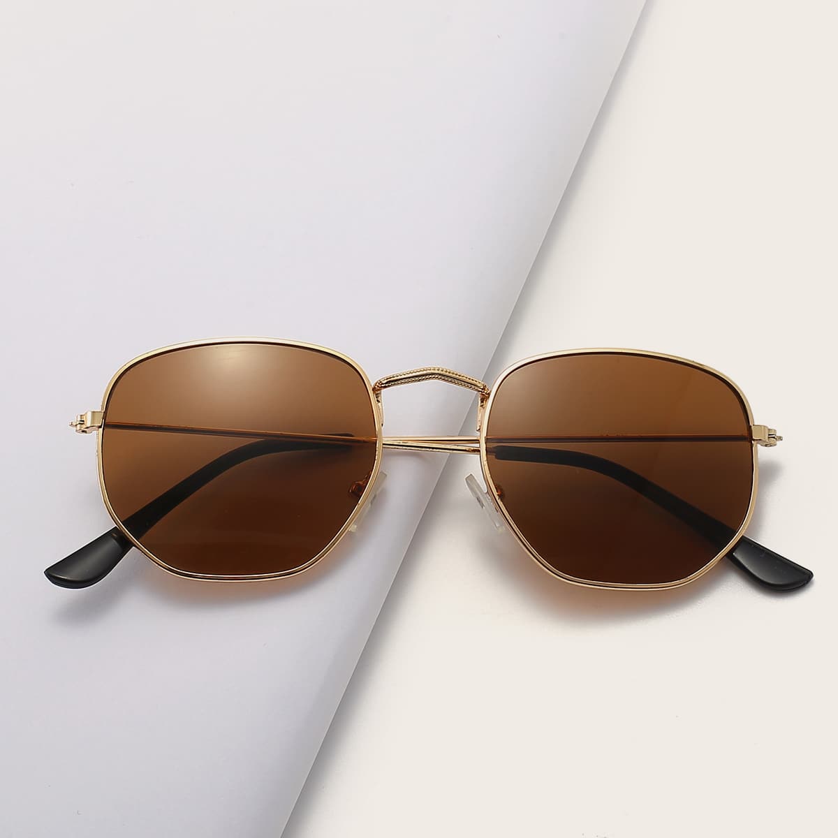 

Metal Frame Sunglasses