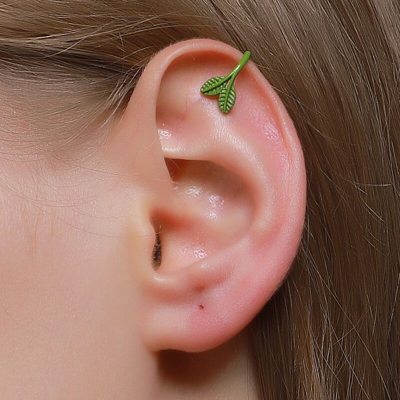 

2pcs Leaf Design Ear Cuff, Green