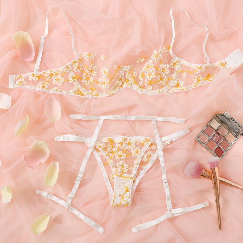 

Floral Underwire Garter Mesh Lingerie Set, Multicolor