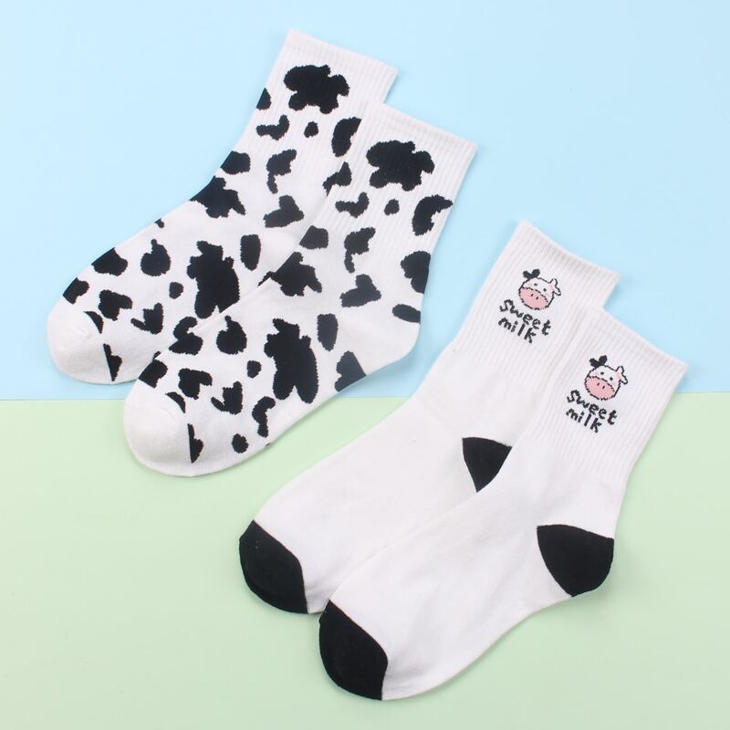 

2pairs Cow Pattern Socks, Black and white