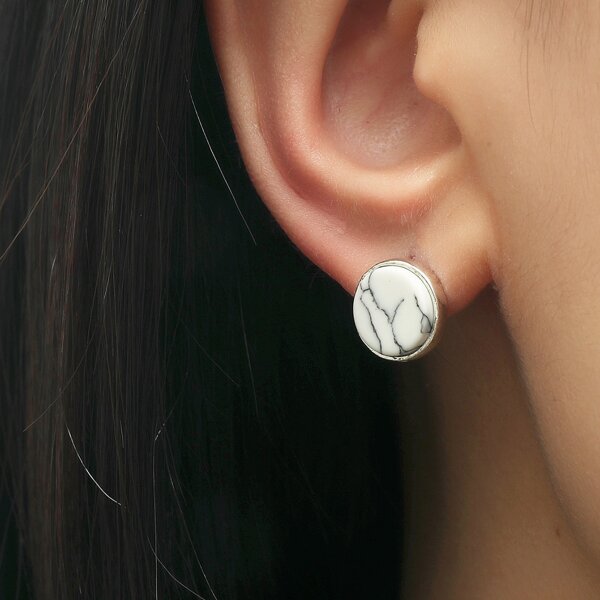 

Round Stud Earrings, White