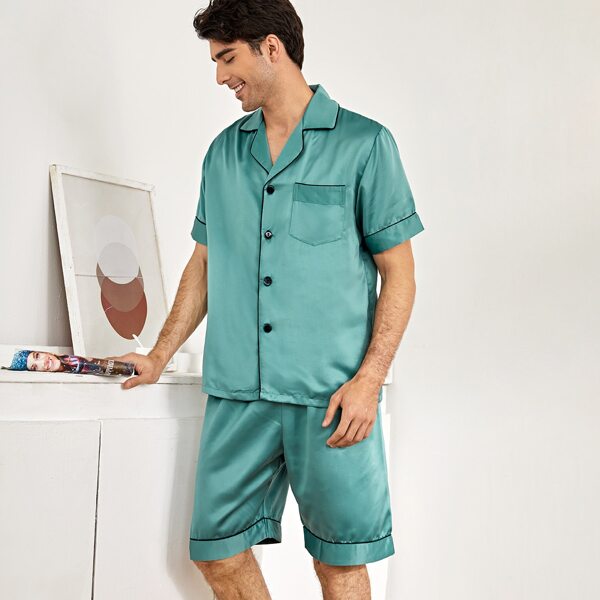 

Men Satin Contrast Binding Lapel Neck Pocket Front PJ Set, Green