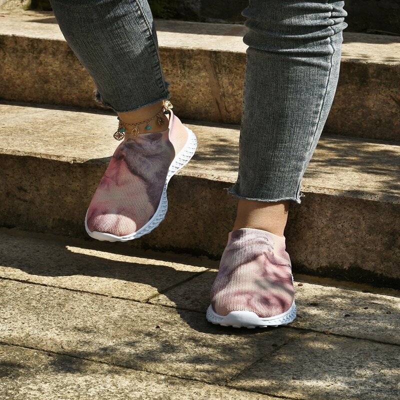 

Graphic Running Shoes, Baby pink