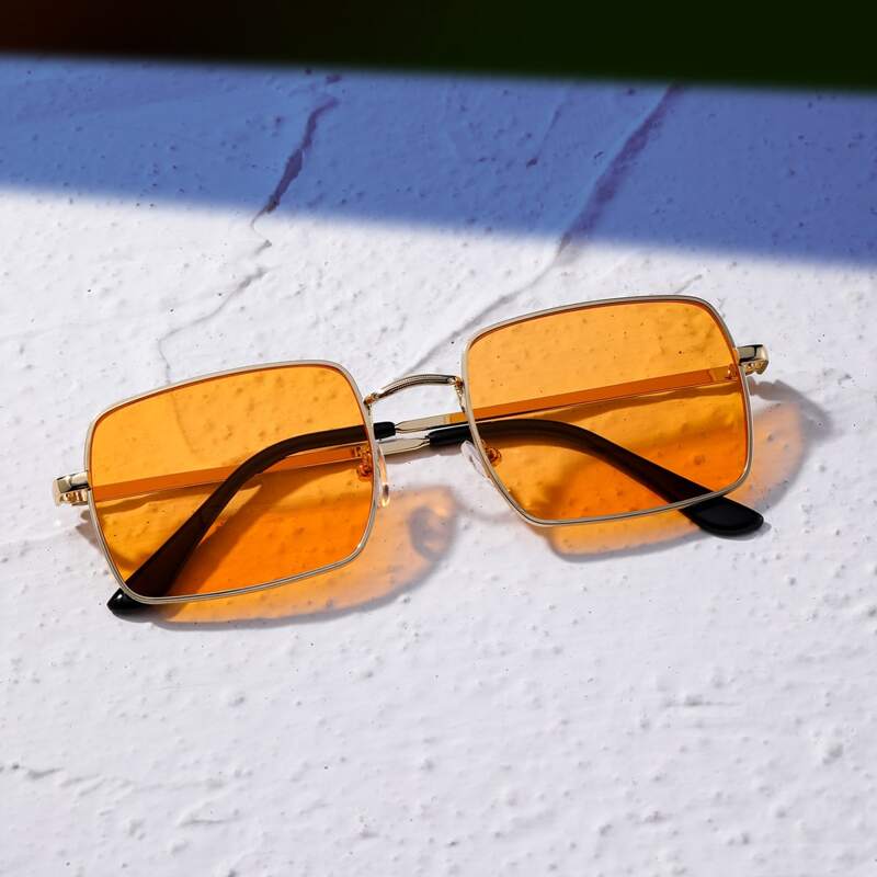 

Square Frame Sunglasses