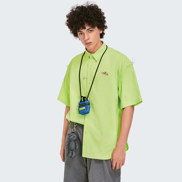 

Men Cartoon Graphic Drawstring Detail Curved Hem Shirt, Lime green