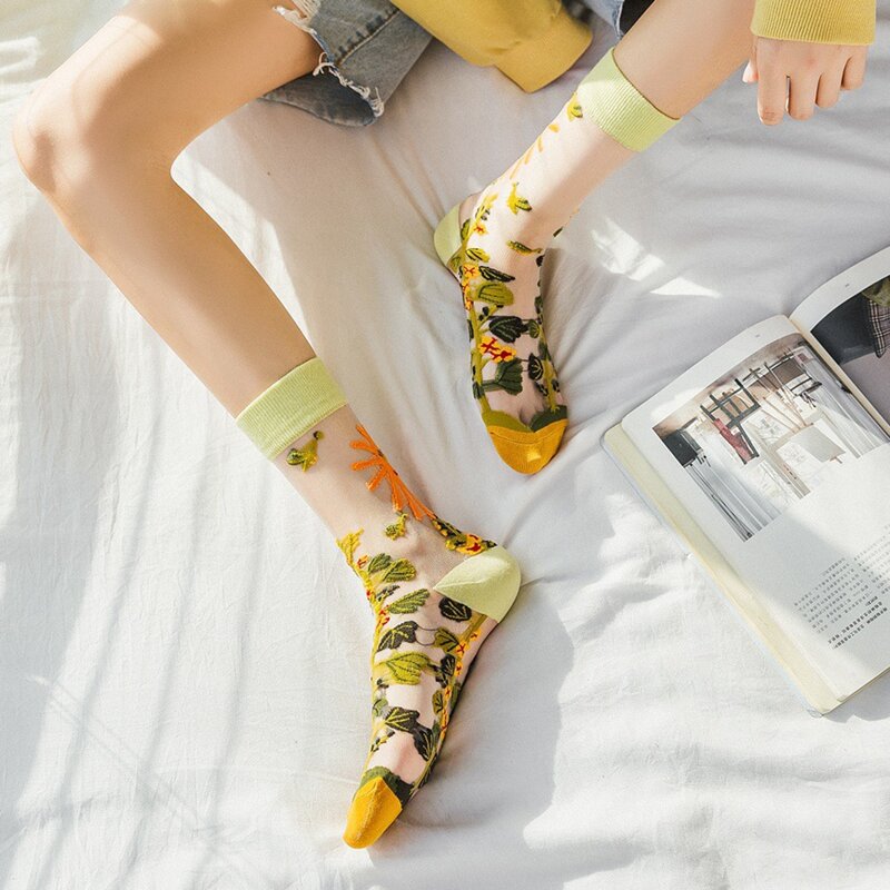 

1pair Embroidery Mesh Crew Socks, Yellow