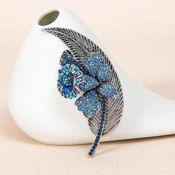 

Rhinestone Flower & Leaf Design Brooch, Blue