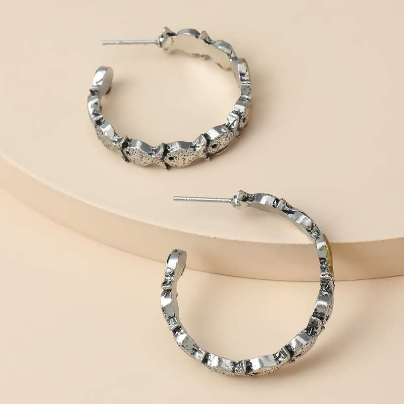 

1pair Fish Design Hoop Earrings, Black