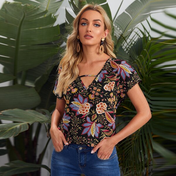 

Keyhole Neck Floral Top, Multicolor