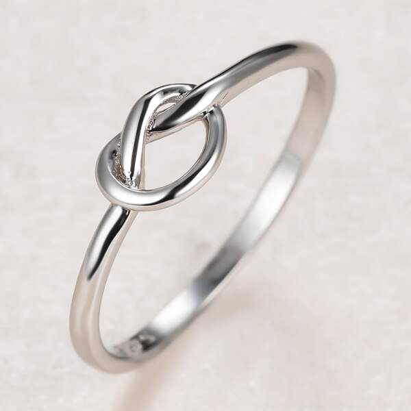 

Knot Detail Ring, Silver