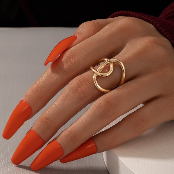 

Structured Hollow Out Ring, Gold