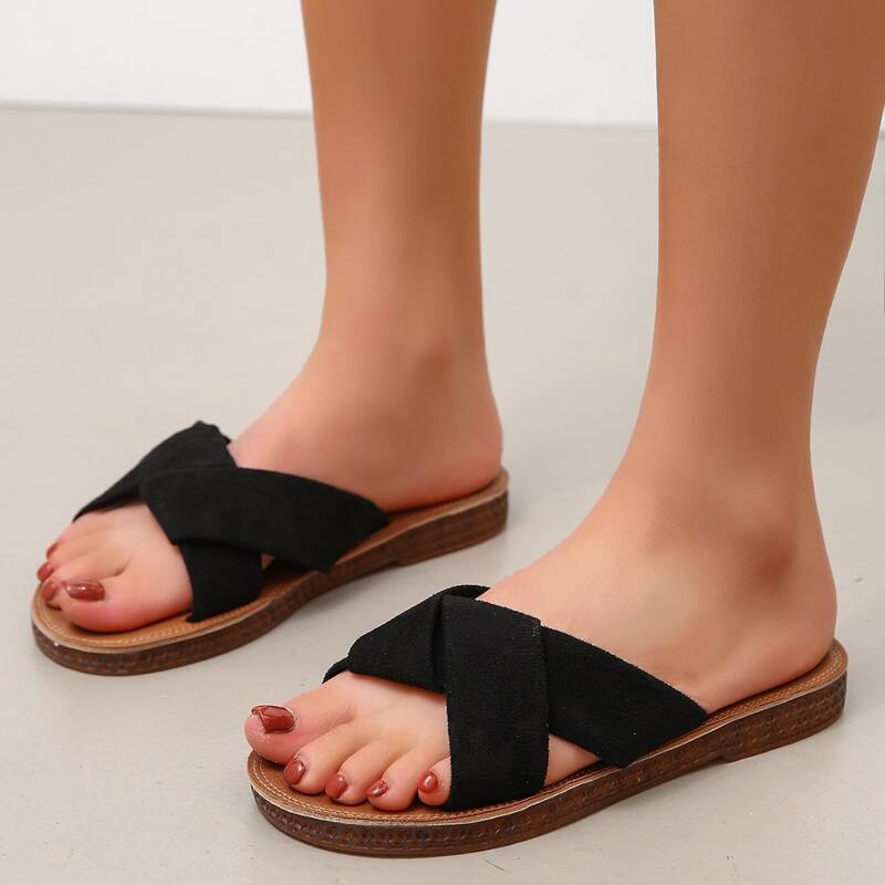 

Criss Cross Strap Slide Sandals, Black