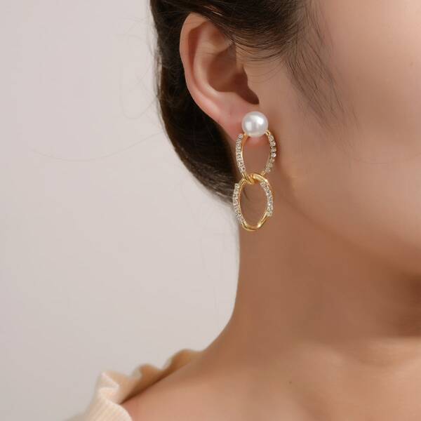 

Rhinestone Decor Chain Design Drop Earrings, Gold
