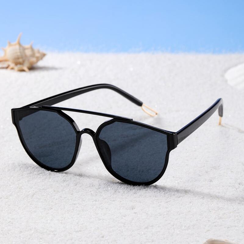 

Acrylic Frame Tinted Lens Sunglasses