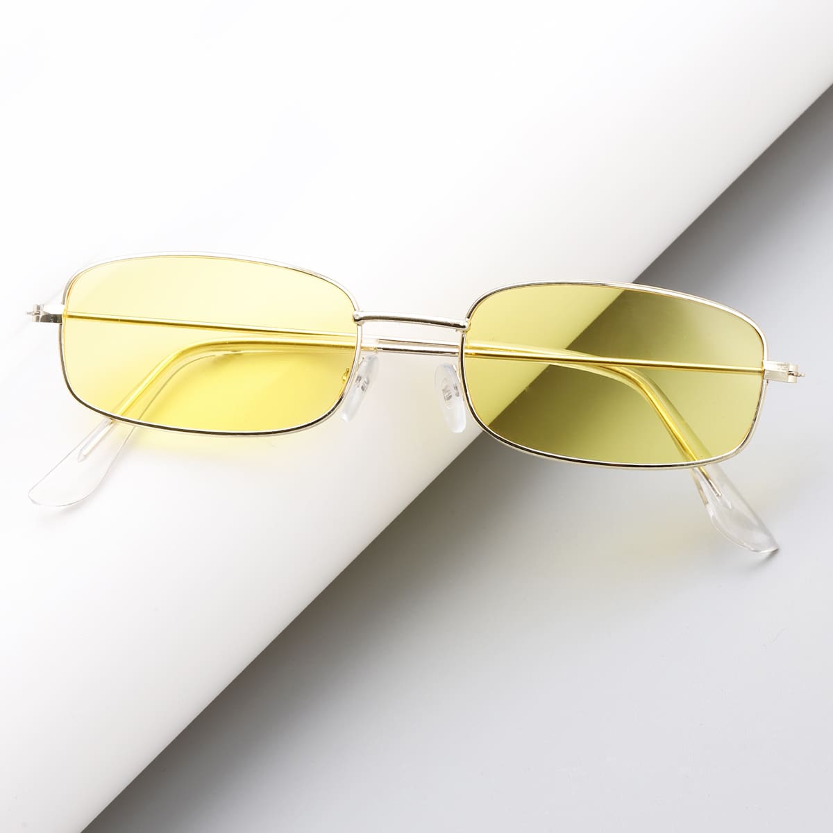 

Square Frame Tinted Lens Sunglasses