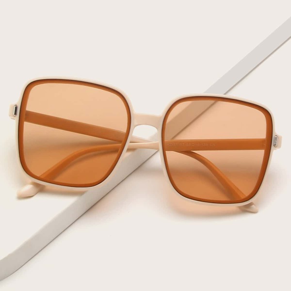 

Square Frame Tinted Lens Sunglasses