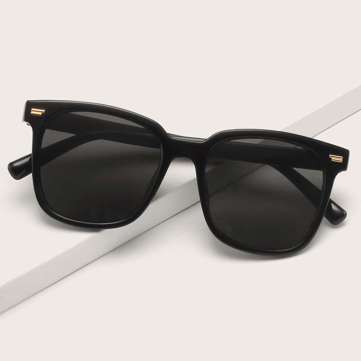 

Flat Lens Square Sunglasses, Black