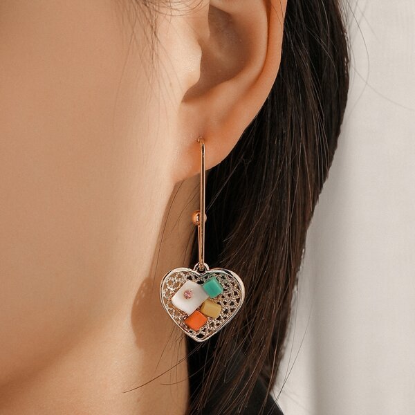 

Heart Design Drop Earrings, Gold
