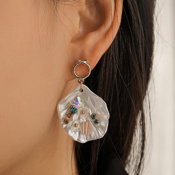 

Rhinestone & Shell Decor Drop Earrings, White