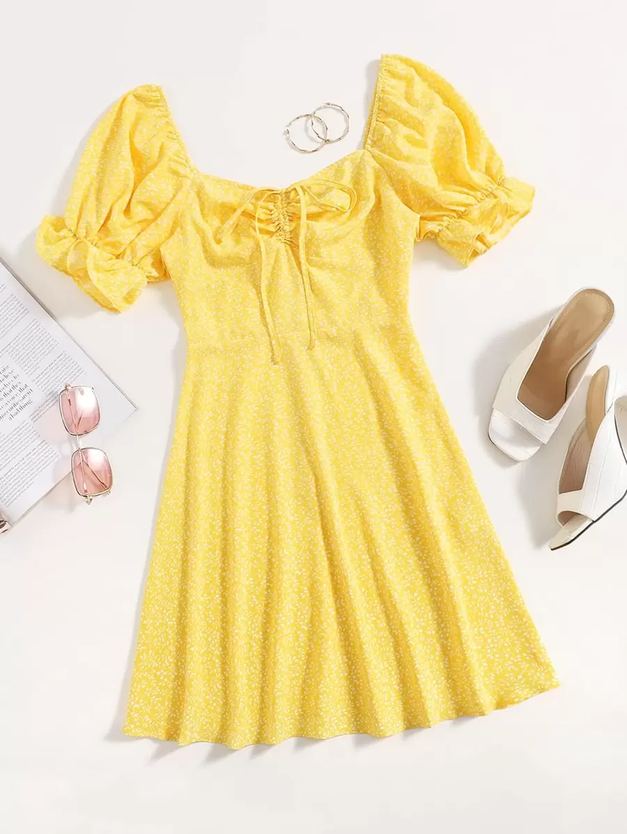 Soleia Vestido de puño fruncido con cordón delantero con estampado de planta - Amarillo - Ver 1