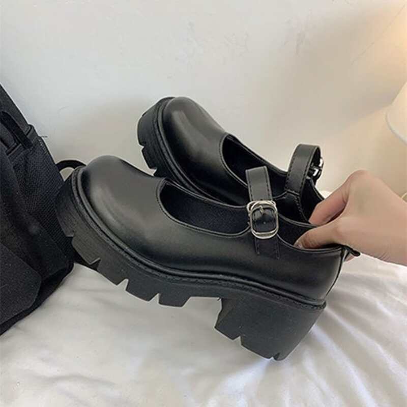 

Simple Chunky Heeled Mary Jane Pumps, Black