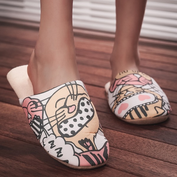 

Cartoon Graphic Bedroom Slippers, Baby pink