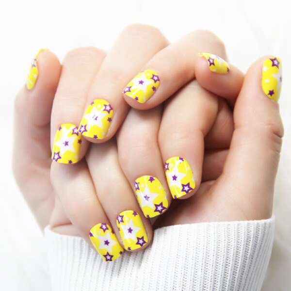 

24pcs Star Pattern Fake Nail & 1sheet Tape & 1pc Nail File, Multicolor