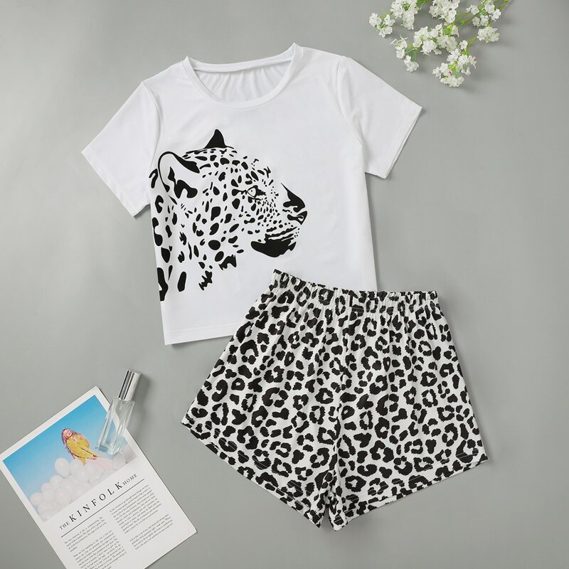 

Leopard Graphic Pajama Set, Black and white