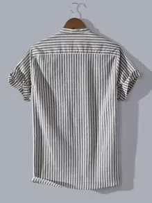 Manfinity Homme 男士 1 件短袖扣條紋口袋襯衫,休閒,男友禮物 - 灰色 - 查看 2