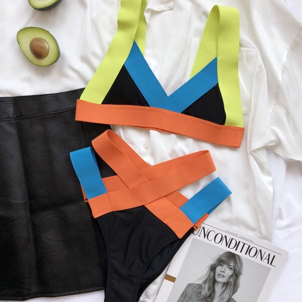 

Color Block Triangle Bikini Swimsuit, Multicolor