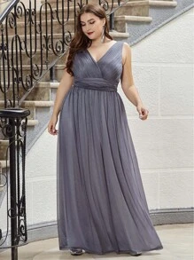 Plus Double V Neck Zip Back Glitter Prom Dress - Grey - View 4