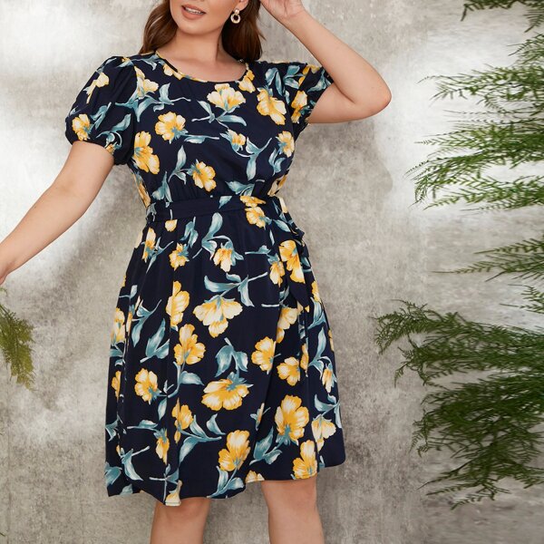 

Plus Allover Floral Print Puff Sleeve Belted Dress, Multicolor