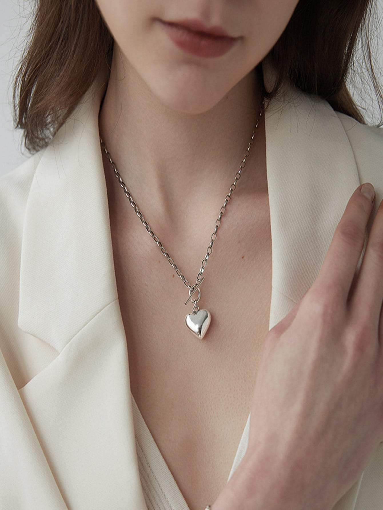 Our 1pc Heart Pendant Toggle Clasp Necklace is such a vibe
