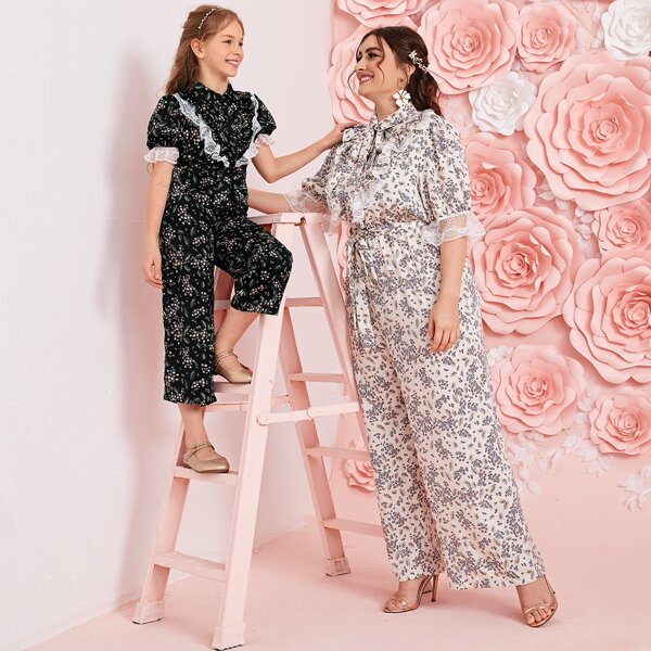 

Plus 1 PC Tie Neck Flounce Sleeve Ditsy Floral Jumpsuit, Multicolor