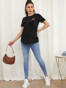 SHEIN Maternity Heart Graphic Short Sleeve Tee - Black - View 3