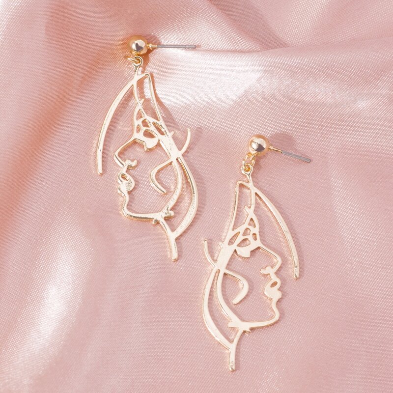 

1pair Figure Drop Earrings, Gold